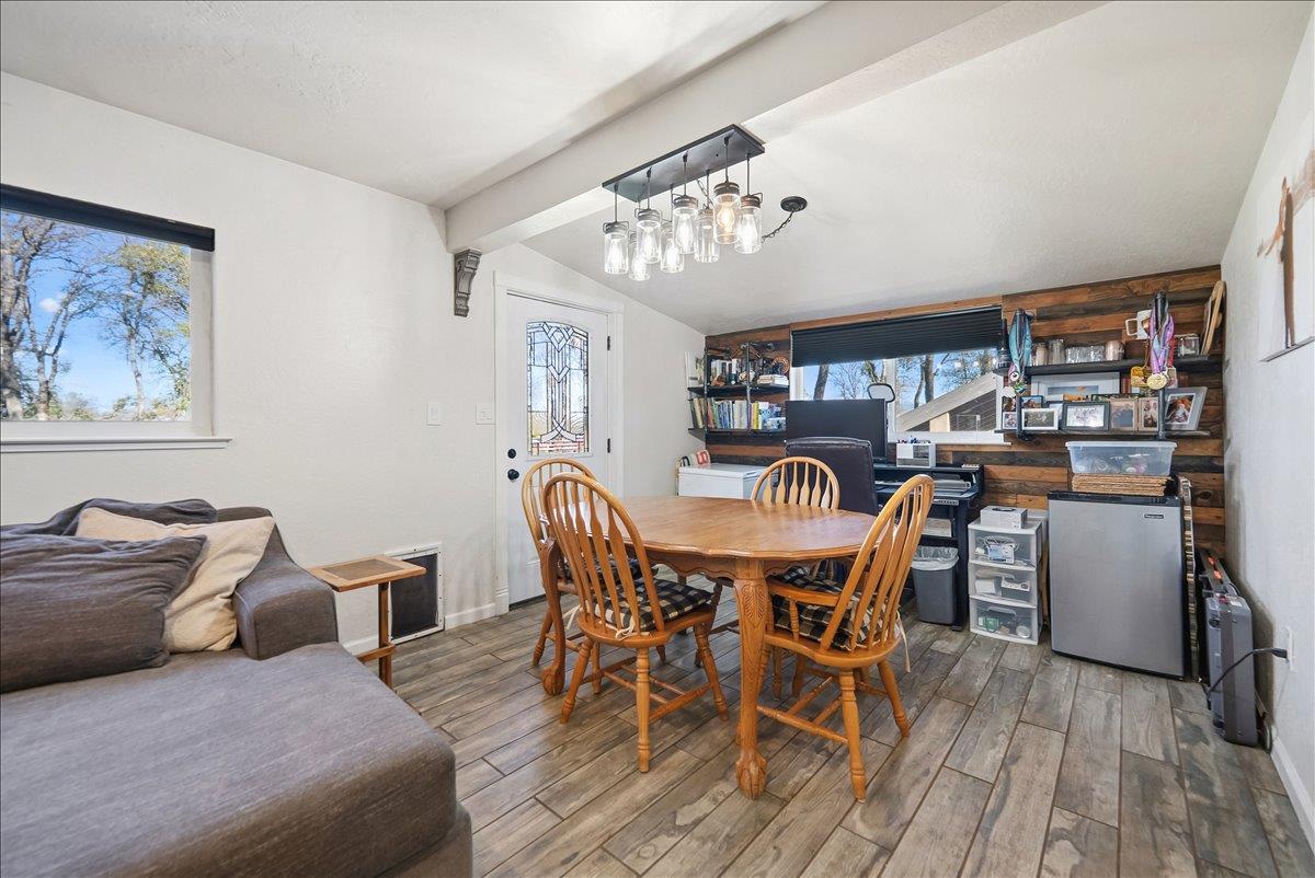 10585 Joeger Road Auburn, CA 95602 - Photo 13 of 35