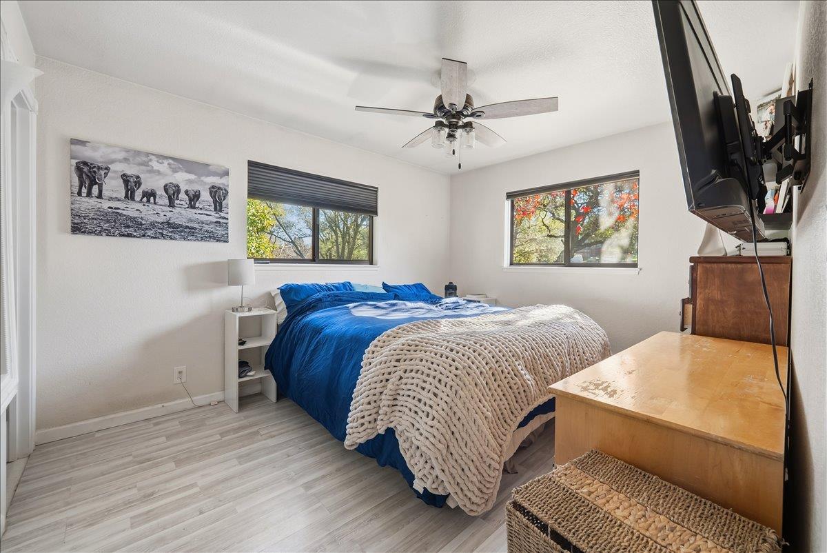 10585 Joeger Road Auburn, CA 95602 - Photo 14 of 35