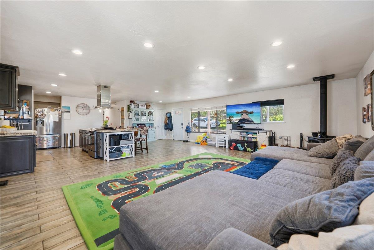 10585 Joeger Road Auburn, CA 95602 - Photo 5 of 35