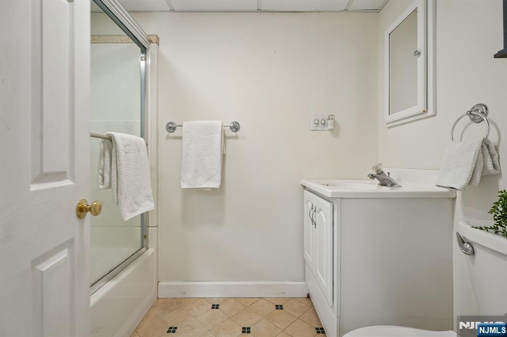 122 Johnson Avenue Mahwah, NJ 07430 - Photo 22 of 40 a bathroom with a shower