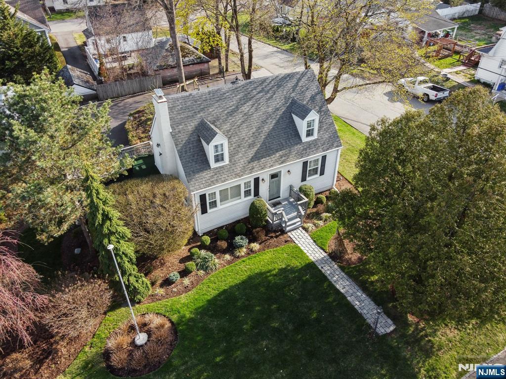 122 Johnson Avenue Mahwah, NJ 07430 - Photo 35 of 40 a aerial view of a house with a yard