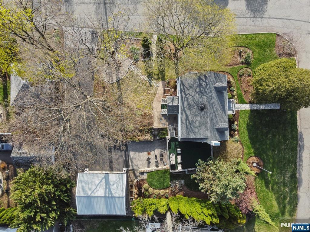 122 Johnson Avenue Mahwah, NJ 07430 - Photo 39 of 40 a aerial view of a house with a yard and garden