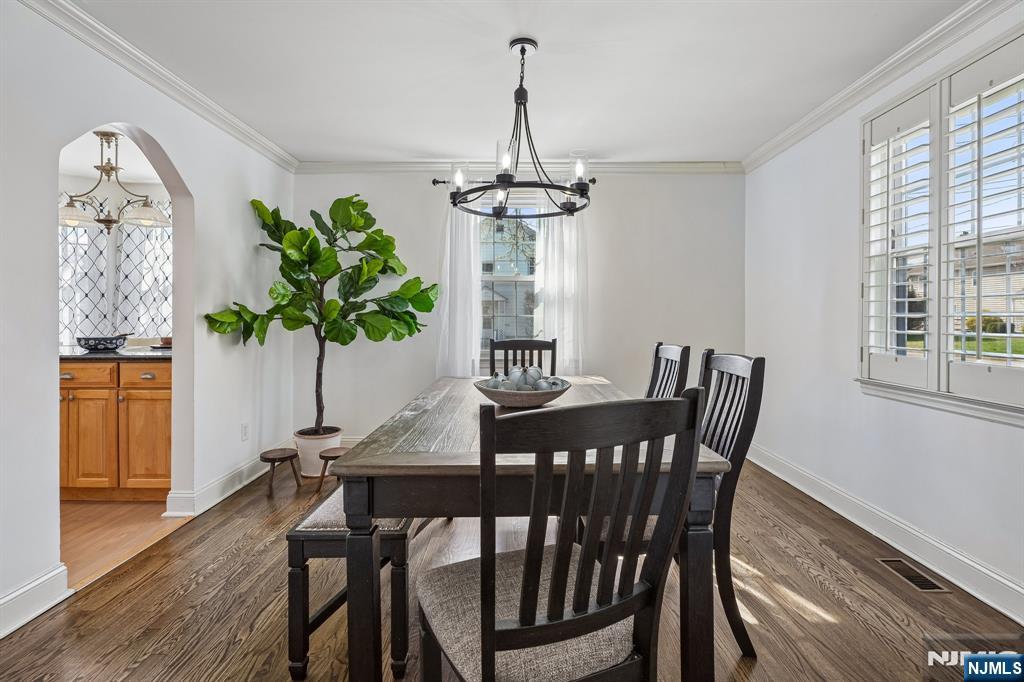 122 Johnson Avenue Mahwah, NJ 07430 - Photo 7 of 40 a dining room with furniture and window