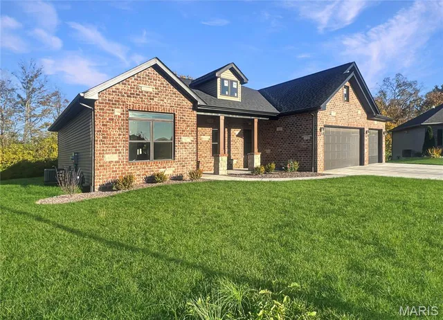 $515,000 | 8055 Radcliffe Place, Troy, IL 62294