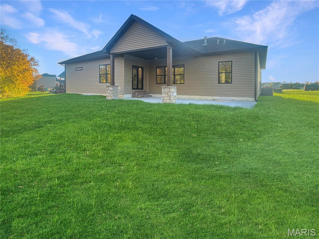 8055 Radcliffe Place Troy, IL 62294 - Photo 2 of 26