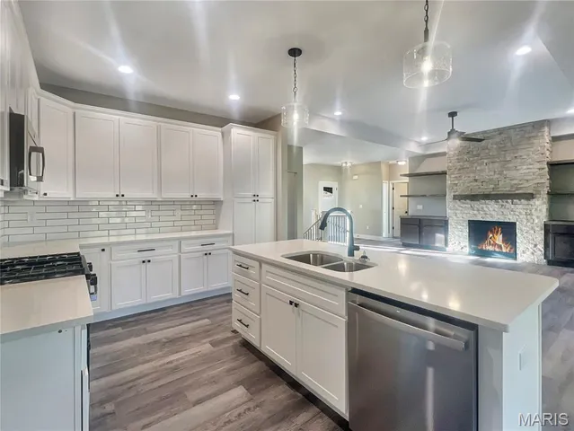 $515,000 | 8055 Radcliffe Place, Troy, IL 62294