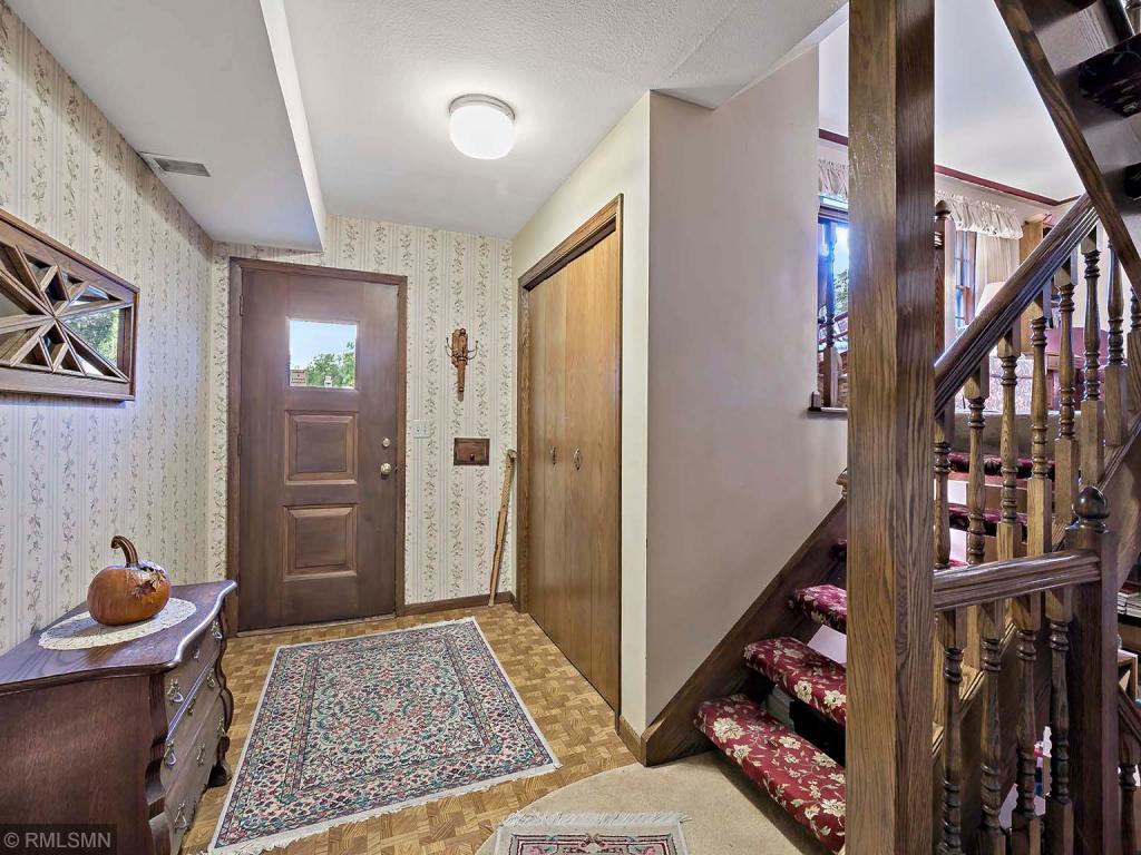 5416 Countryside Road Edina, MN 55436 - Photo 4 of 39 Gallery Image 4