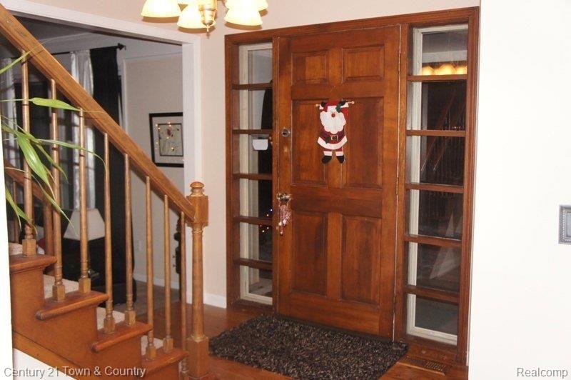 1657 Yale Court Rochester, MI 48309 - Photo 2 of 25 front door.JPG