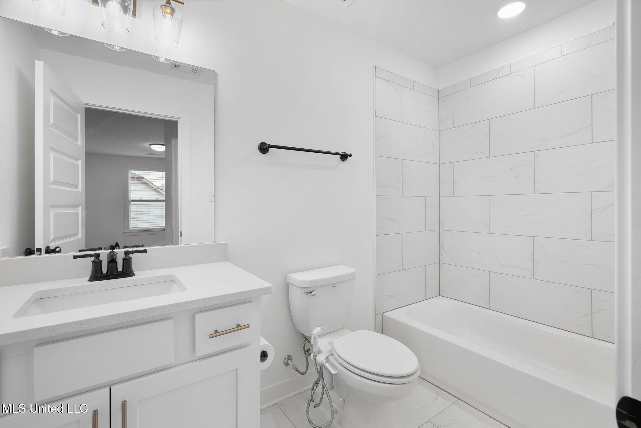 9573 Pk Trl Road Olive Branch, MS 38654 - Photo 27 of 39 26-web-or-mls-9573 Pk Trl Rd%0A-25