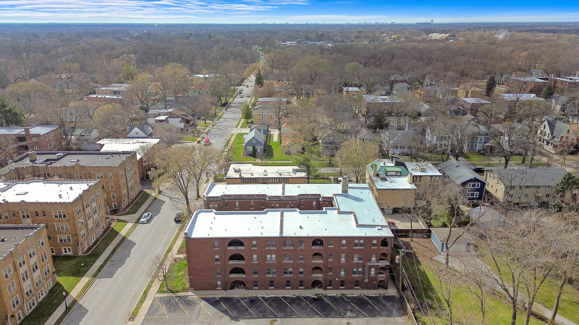 52 Forest Avenue, Unit 2S Riverside, IL 60546 - Photo 42 of 43 a view of a city