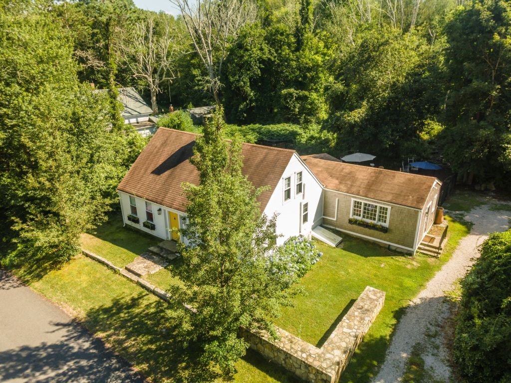 99 Highview Avenue Hopkinton, RI 02832 - Photo 3 of 38