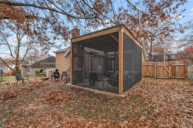 $325,000 | 11623 Locust Street, Kansas City, MO 64131