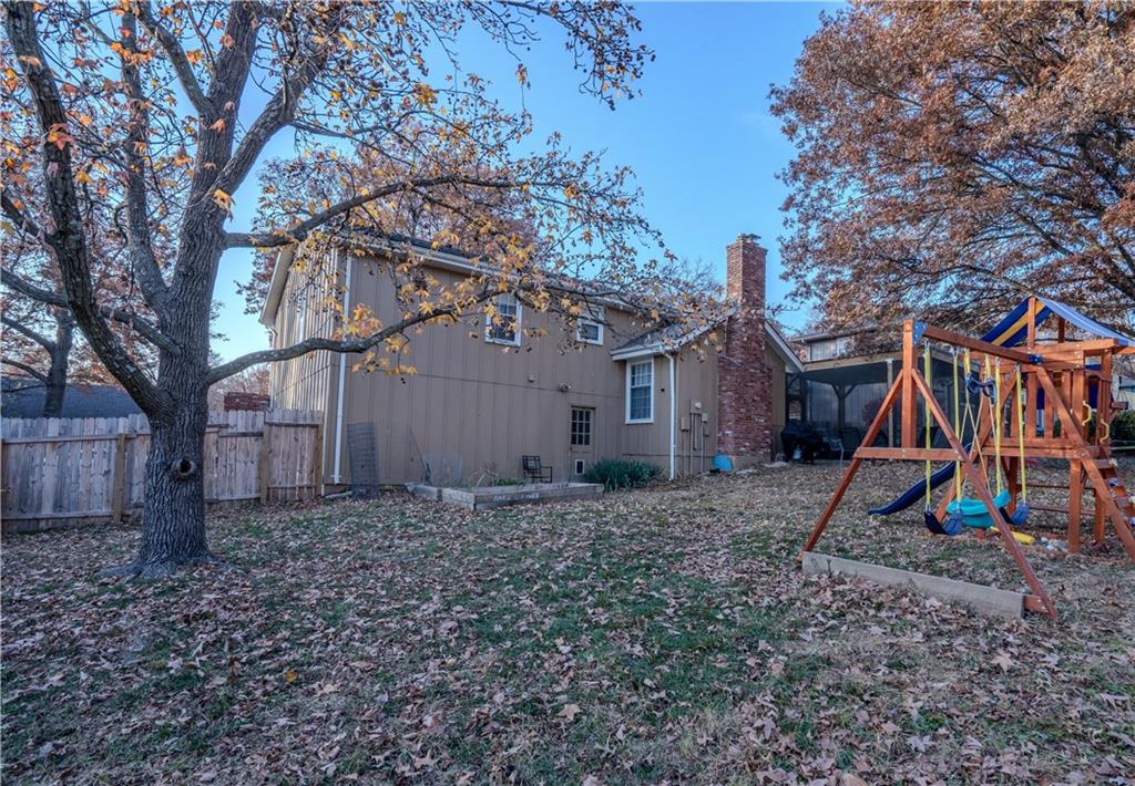 11623 Locust Street Kansas City, MO 64131 - Photo 24 of 38