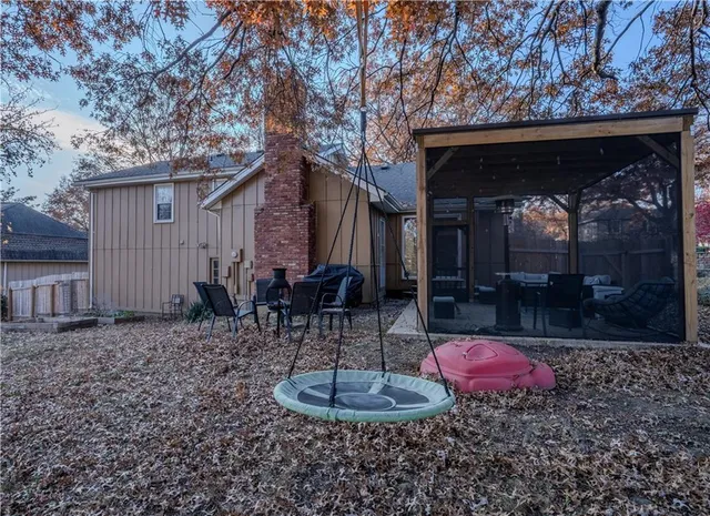 $325,000 | 11623 Locust Street, Kansas City, MO 64131