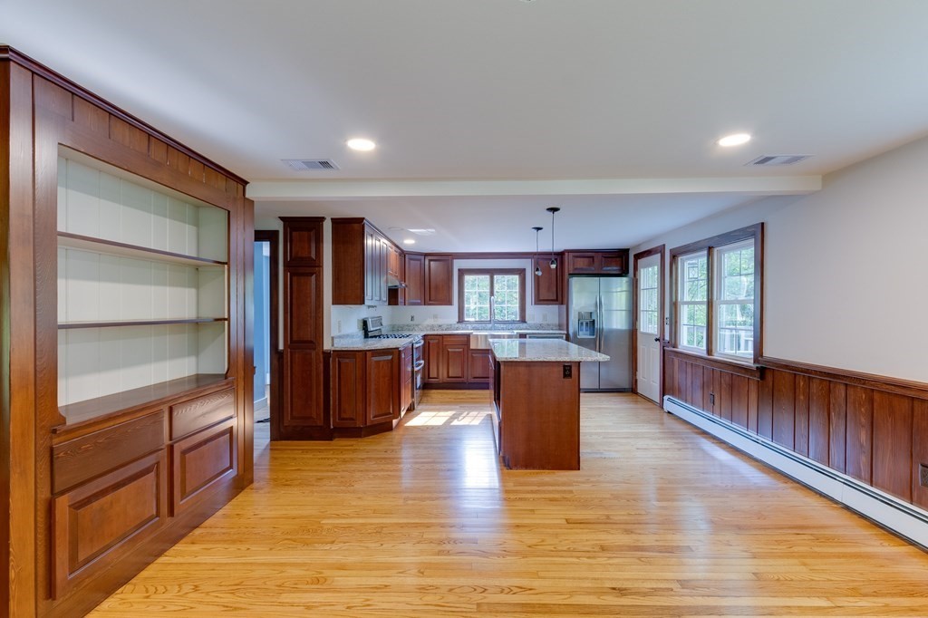 124 Hastings Road Spencer, MA 01562 - Photo 7 of 33 Gallery Image 7