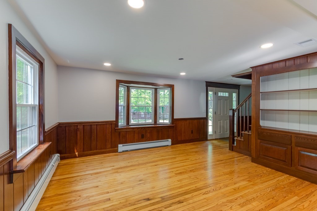 124 Hastings Road Spencer, MA 01562 - Photo 9 of 33 Gallery Image 9