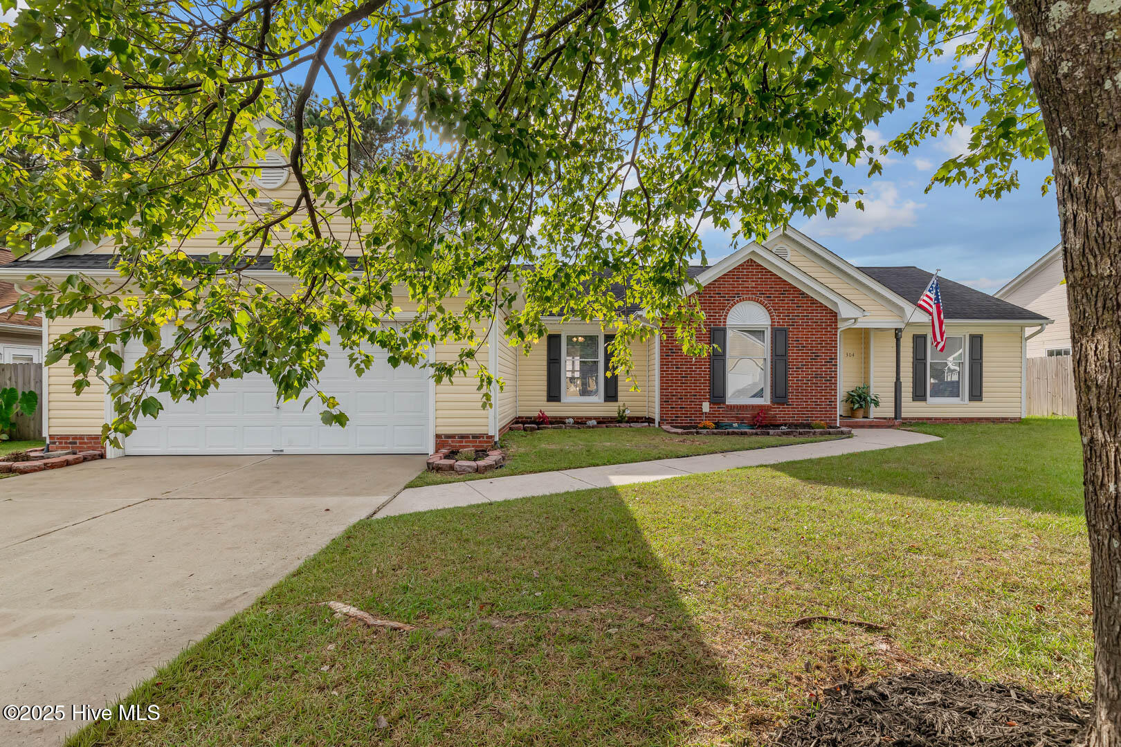 304 Fall Drive Jacksonville, NC 28540 - Photo 3 of 48 3