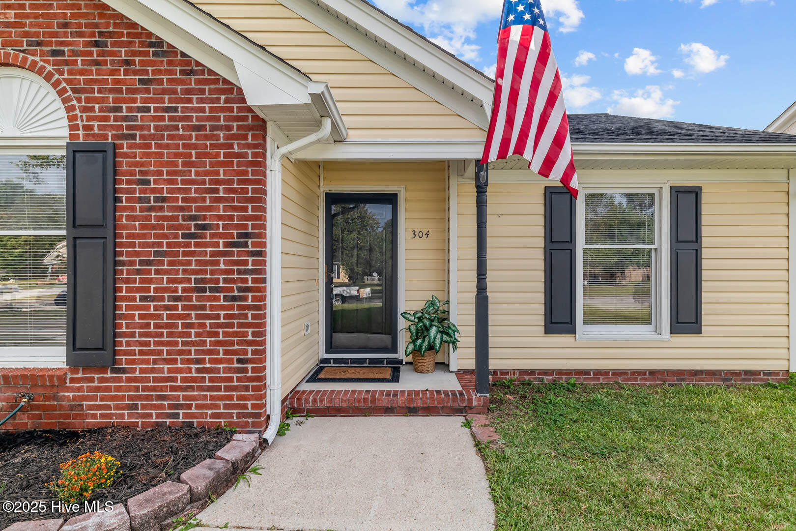 304 Fall Drive Jacksonville, NC 28540 - Photo 5 of 48 5