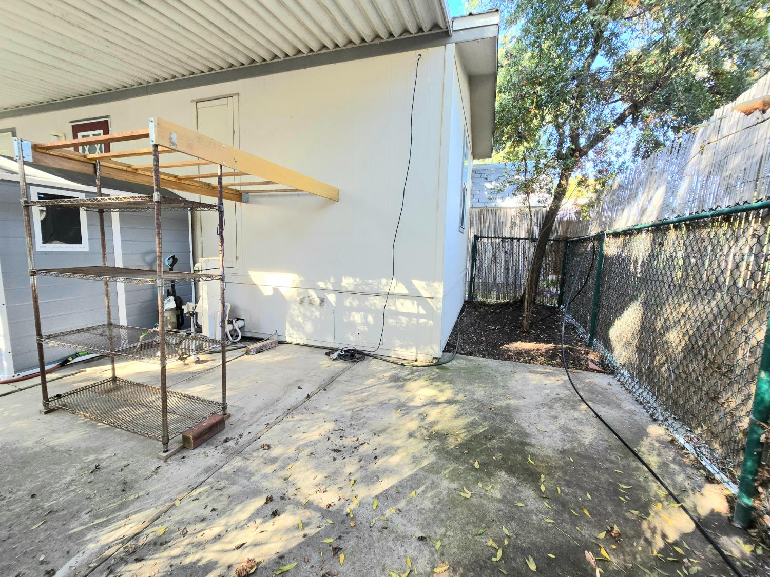 13955 West Walnut Grove Road, Unit 26 Walnut Grove, CA 95690 - Photo 26 of 31 a view of a backyard