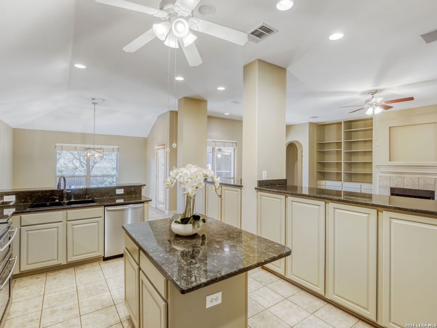 9236 Larsons Lane Helotes, TX 78023 - Photo 11 of 33