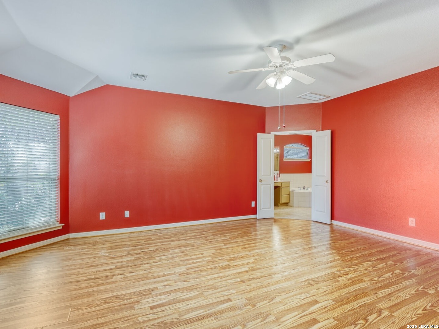 9236 Larsons Lane Helotes, TX 78023 - Photo 14 of 33