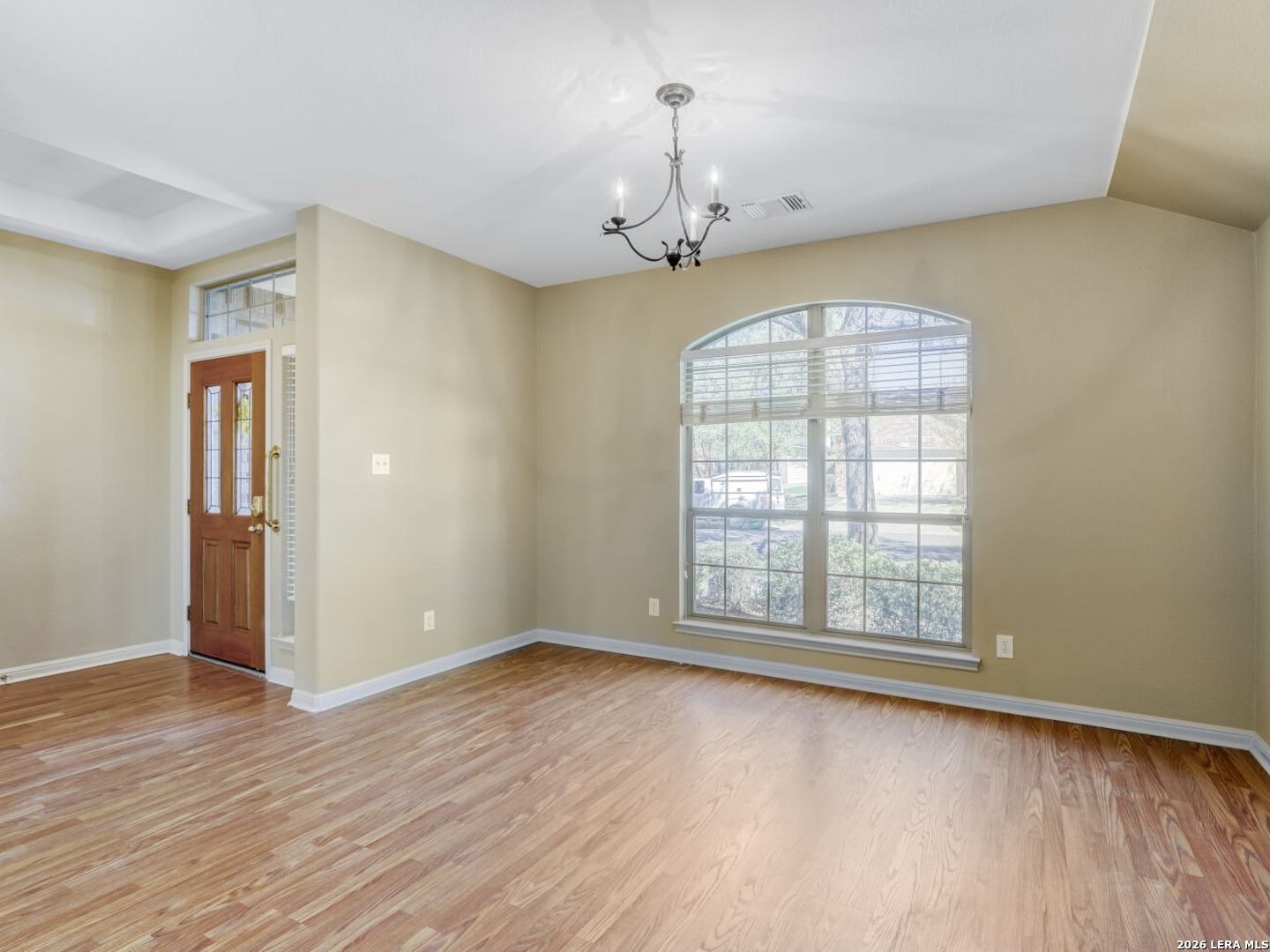 9236 Larsons Lane Helotes, TX 78023 - Photo 7 of 33