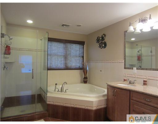 4 Cannon Road East Brunswick, NJ 08816 - Photo 10 of 16 Gallery Image 10