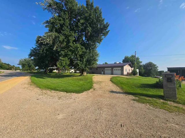 $295,000 | 6827 Highway 18, Fennimore, WI 53809