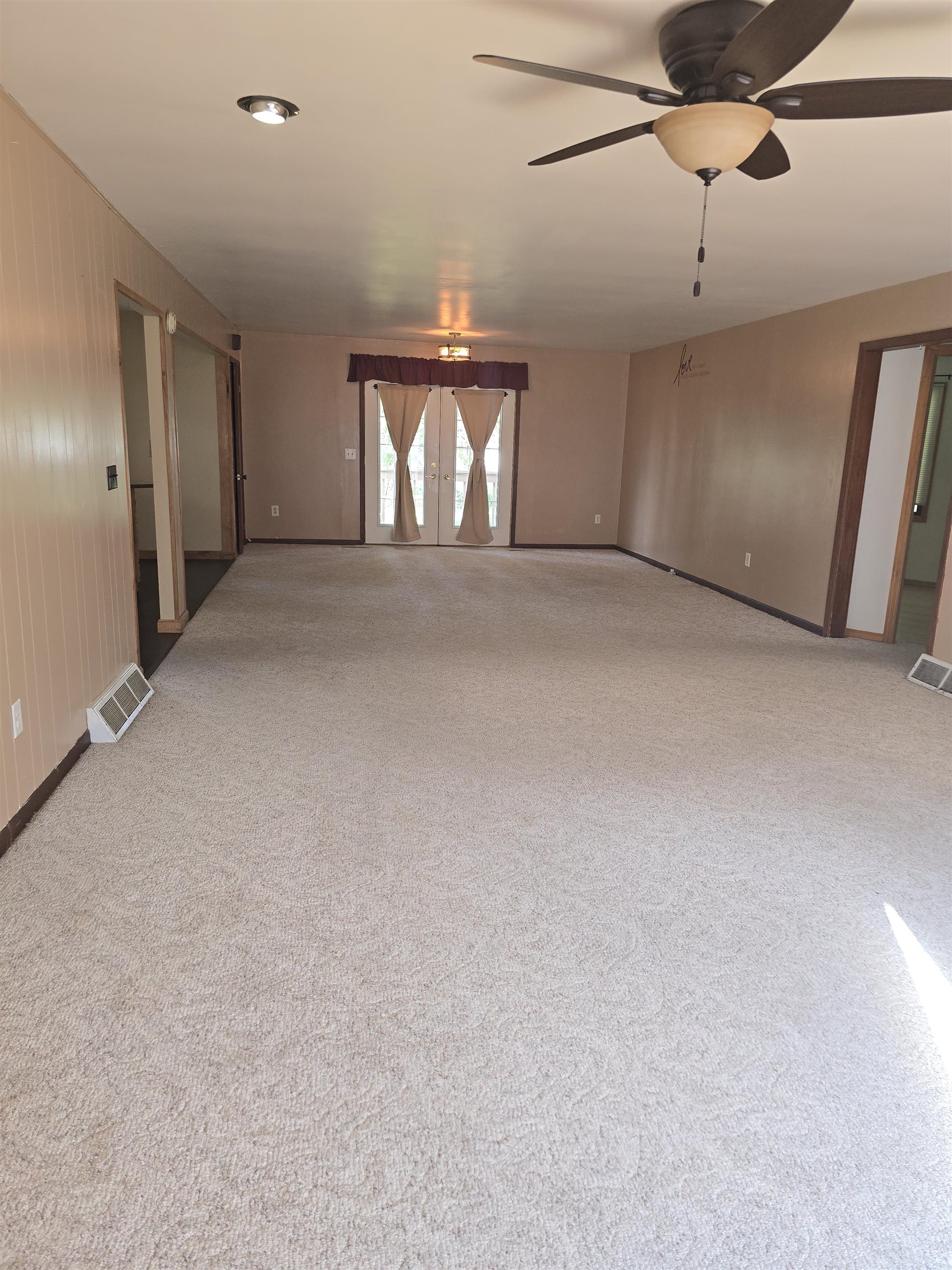 6827 Highway 18 Fennimore, WI 53809 - Photo 15 of 35