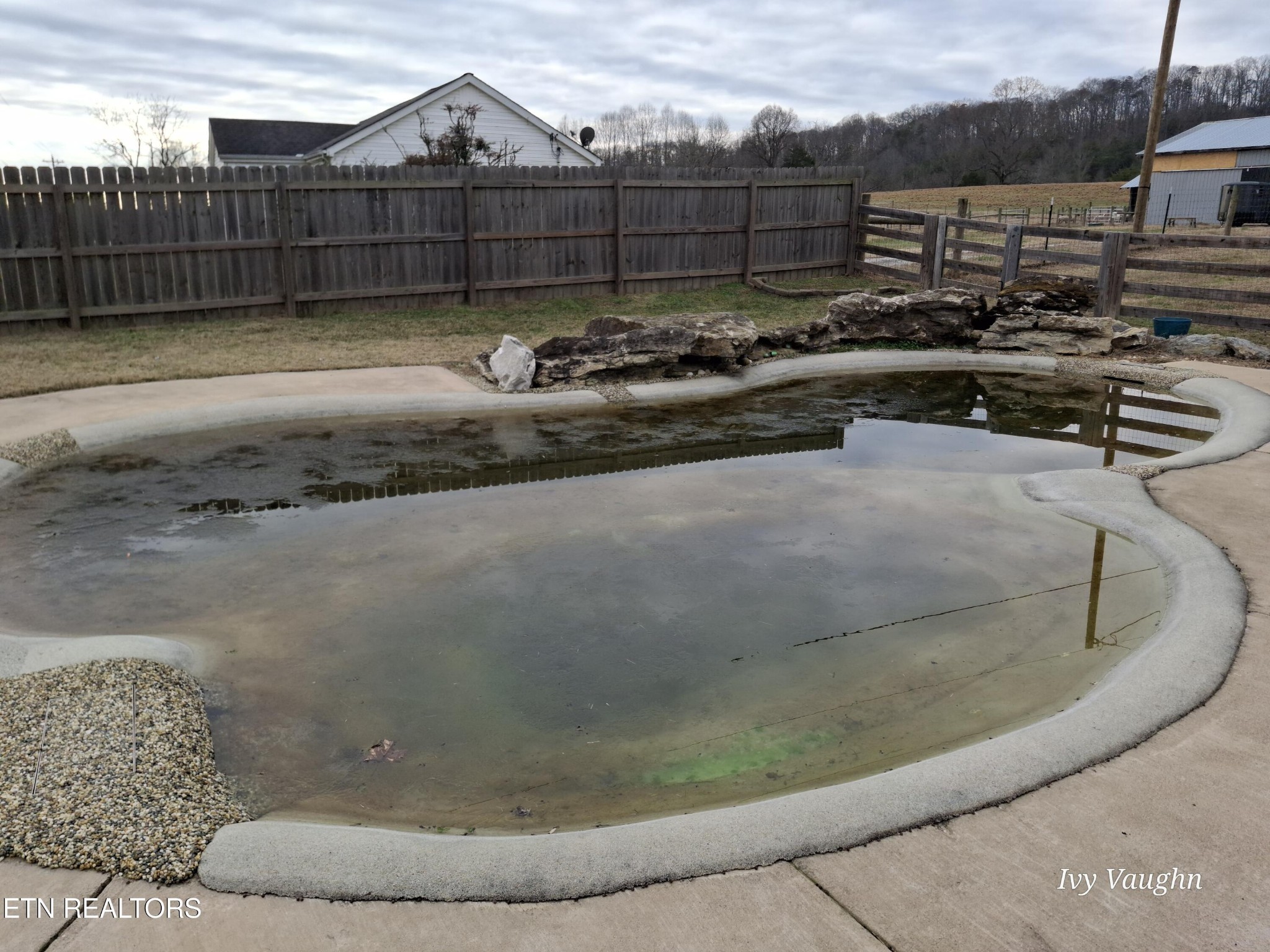 893 Brushy Valley Road Heiskell, TN 37754 - Photo 25 of 28 a view of a terrace