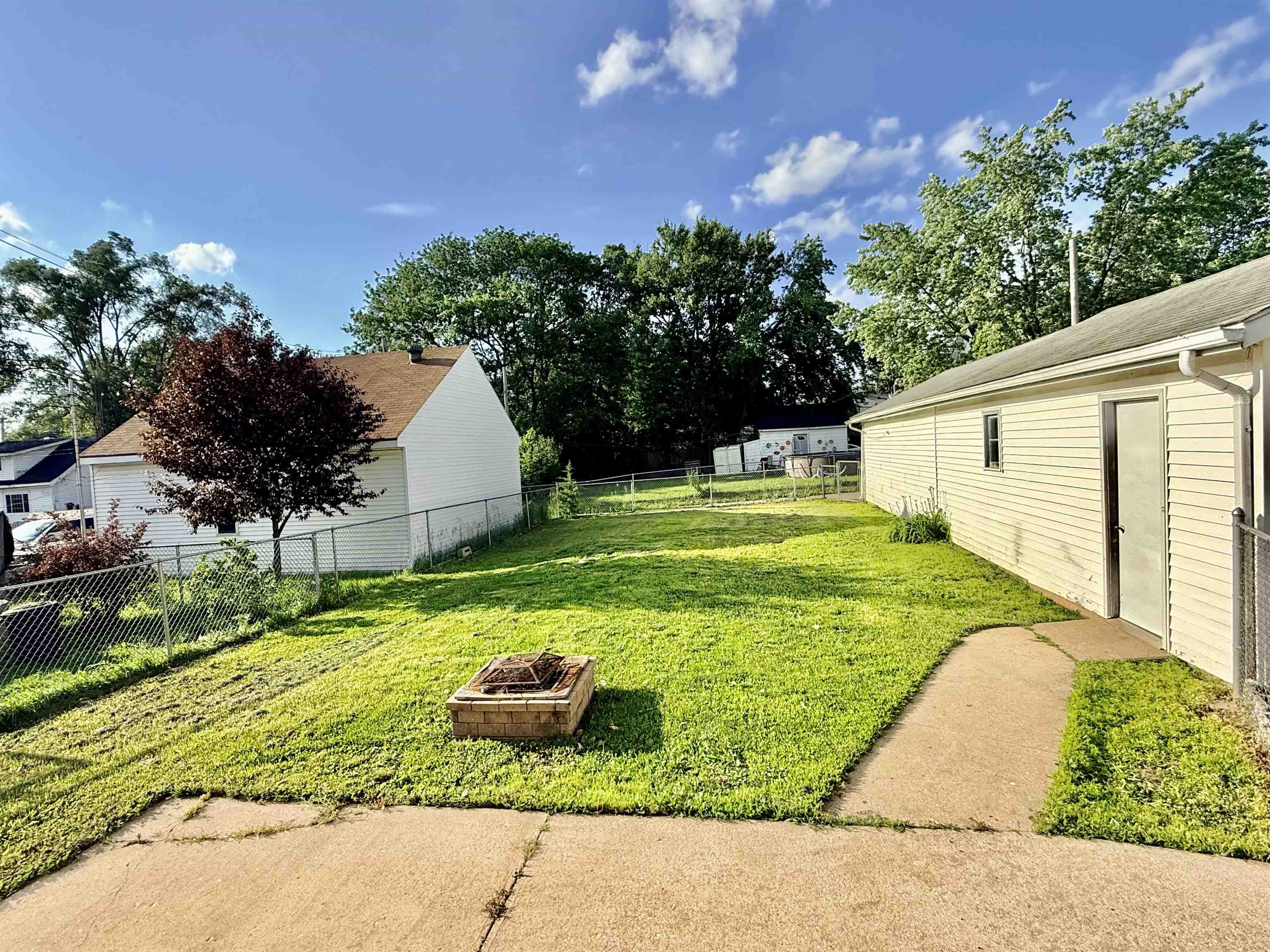 1409 Middle Street Beloit, WI 53511 - Photo 27 of 31