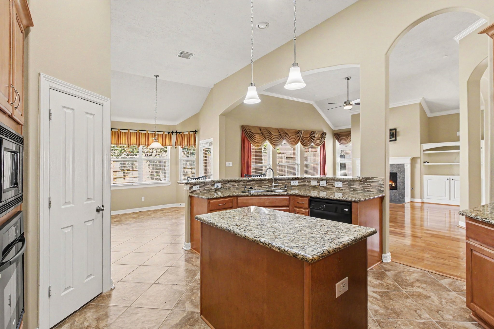 3015 Rustic Gardens Drive Spring, TX 77386 - Photo 12 of 30 Gallery Image 12