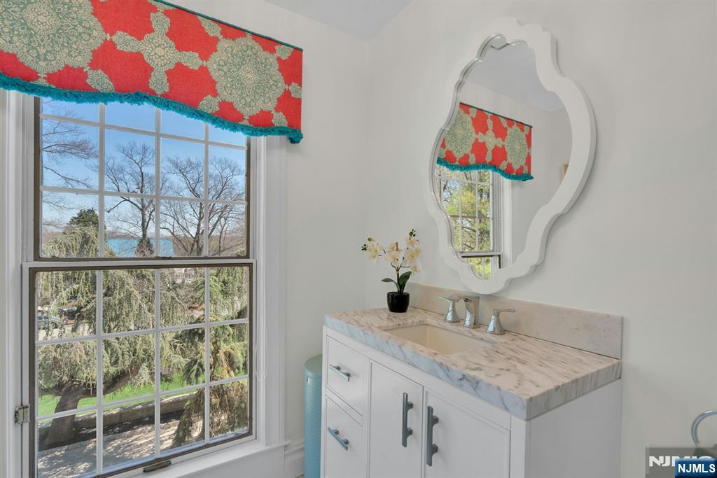 31 Burning Hollow Road Saddle River, NJ 07458 - Photo 24 of 50