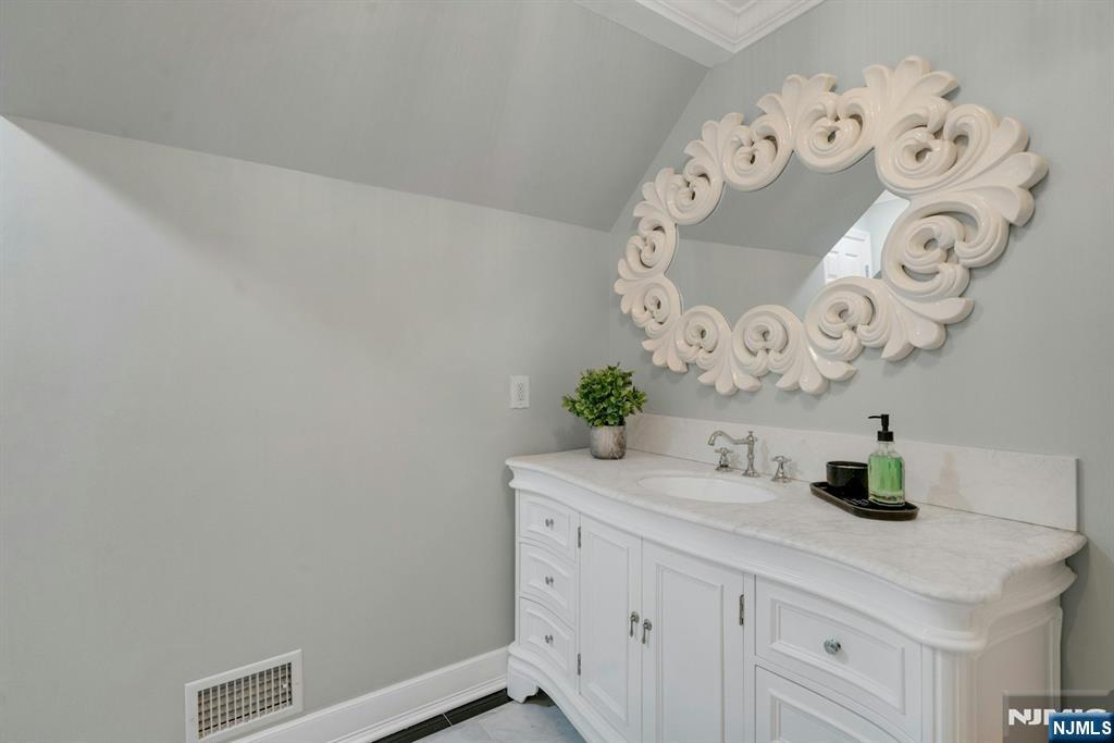 31 Burning Hollow Road Saddle River, NJ 07458 - Photo 31 of 50