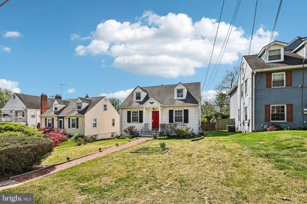 $659,900 | 812 Forest Glen Road, Silver Spring, MD 20901