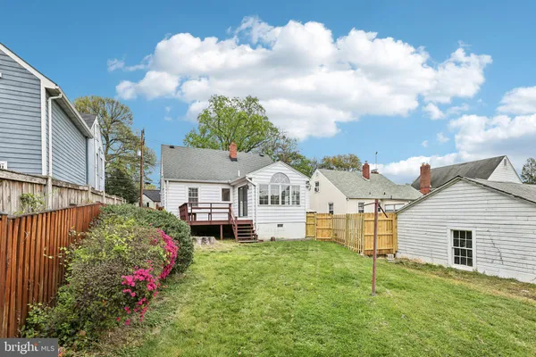 $659,900 | 812 Forest Glen Road, Silver Spring, MD 20901