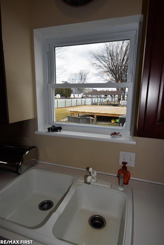 6389 Dyke Road Algonac, MI 48001 - Photo 22 of 46 31373716-21.JPG