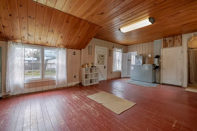 $425,000 | 313 Atlantic Road, Swans Island, ME 04685