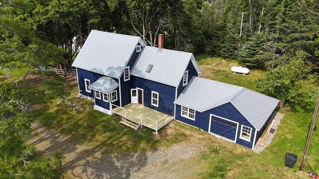 $425,000 | 313 Atlantic Road, Swans Island, ME 04685