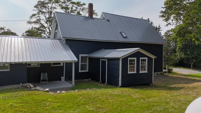 $425,000 | 313 Atlantic Road, Swans Island, ME 04685