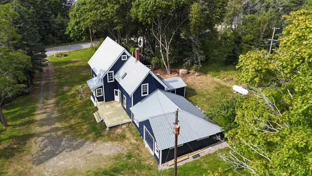 $425,000 | 313 Atlantic Road, Swans Island, ME 04685