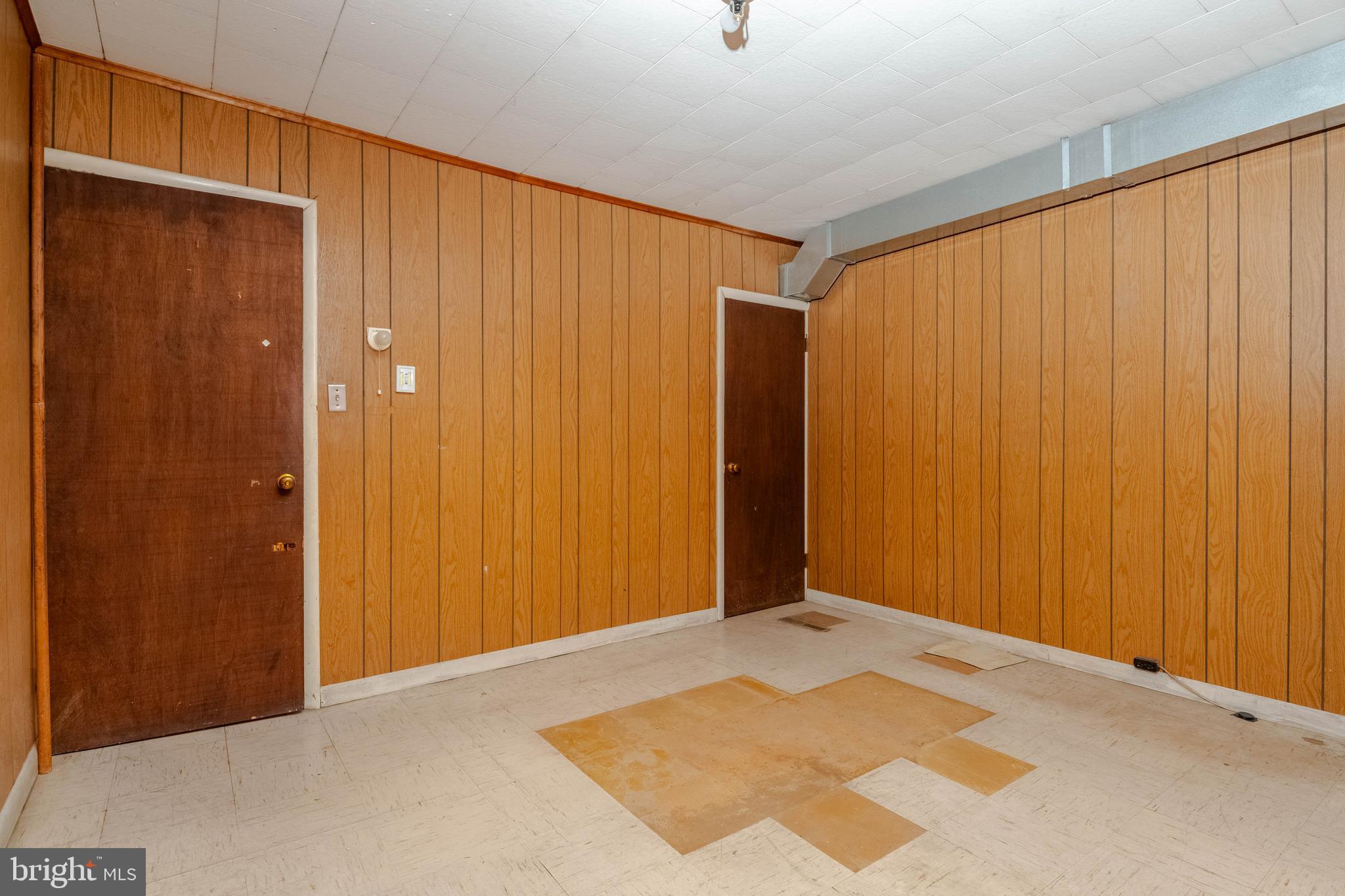 510 South Patterson Park Avenue Baltimore, MD 21231 - Photo 14 of 41 a view of an empty room