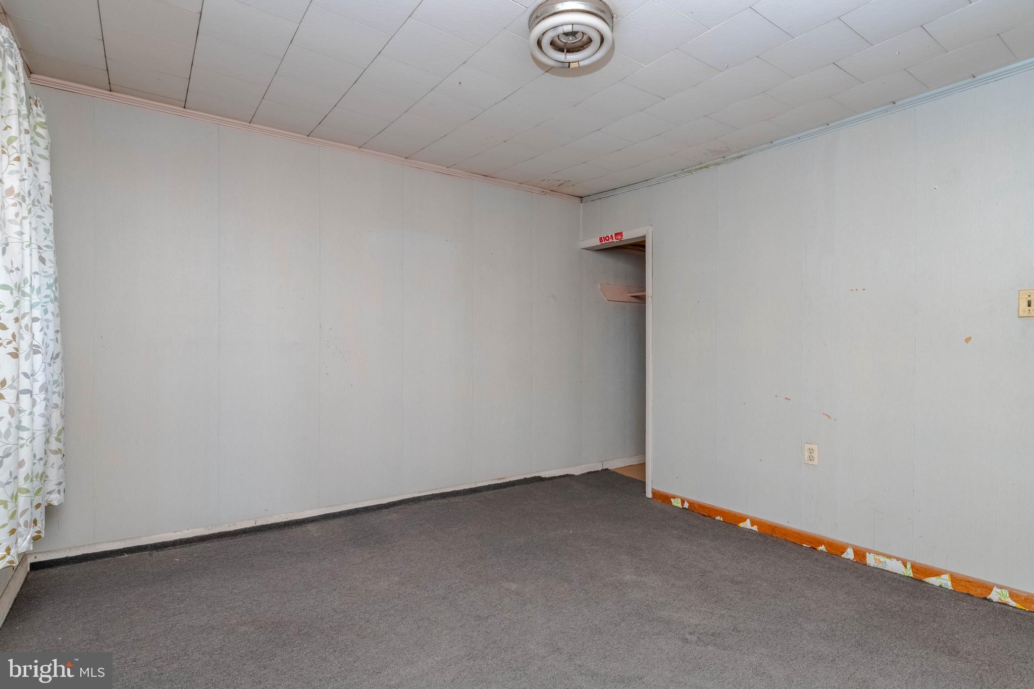 510 South Patterson Park Avenue Baltimore, MD 21231 - Photo 21 of 41 a view of an empty room