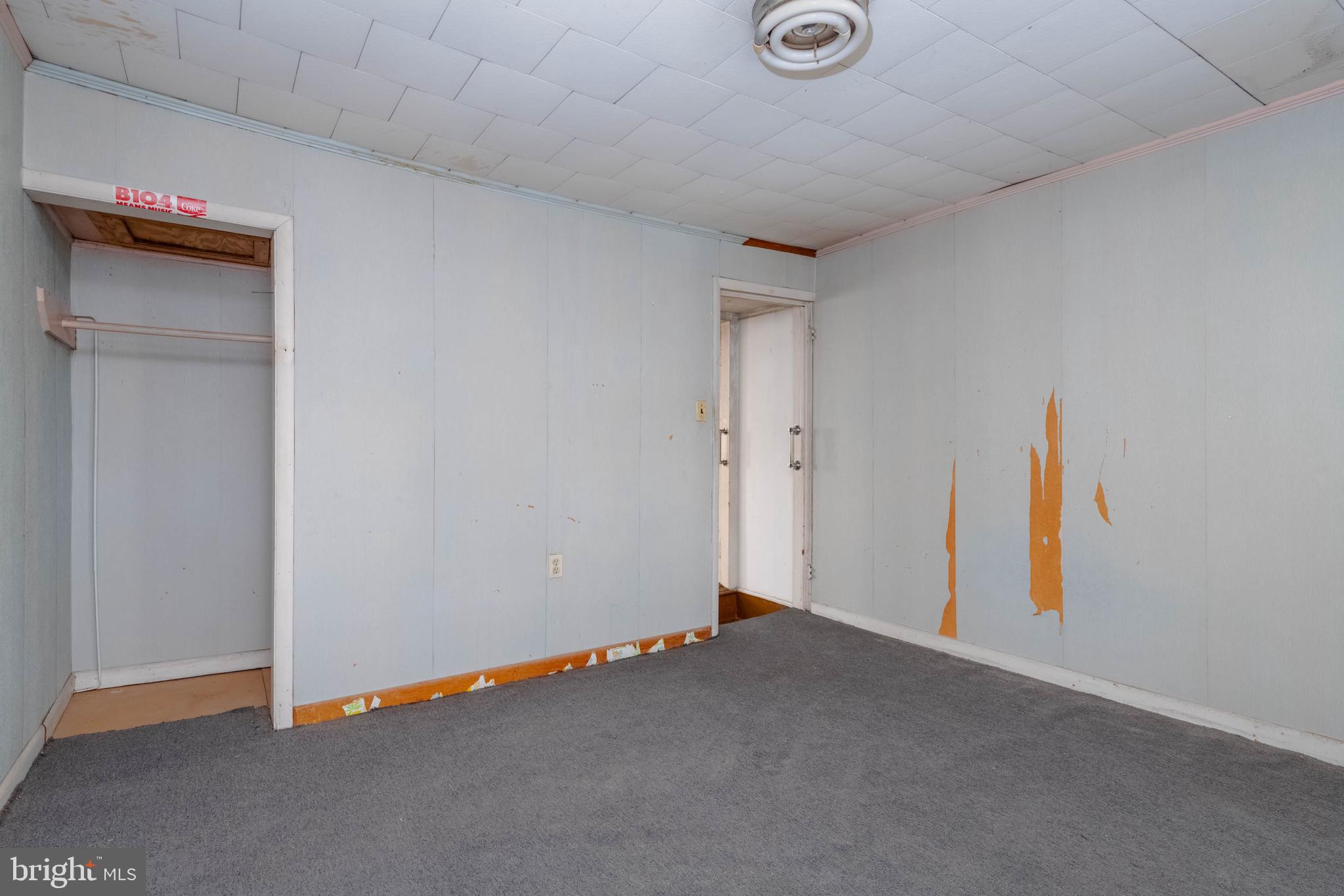 510 South Patterson Park Avenue Baltimore, MD 21231 - Photo 22 of 41 a view of an empty room