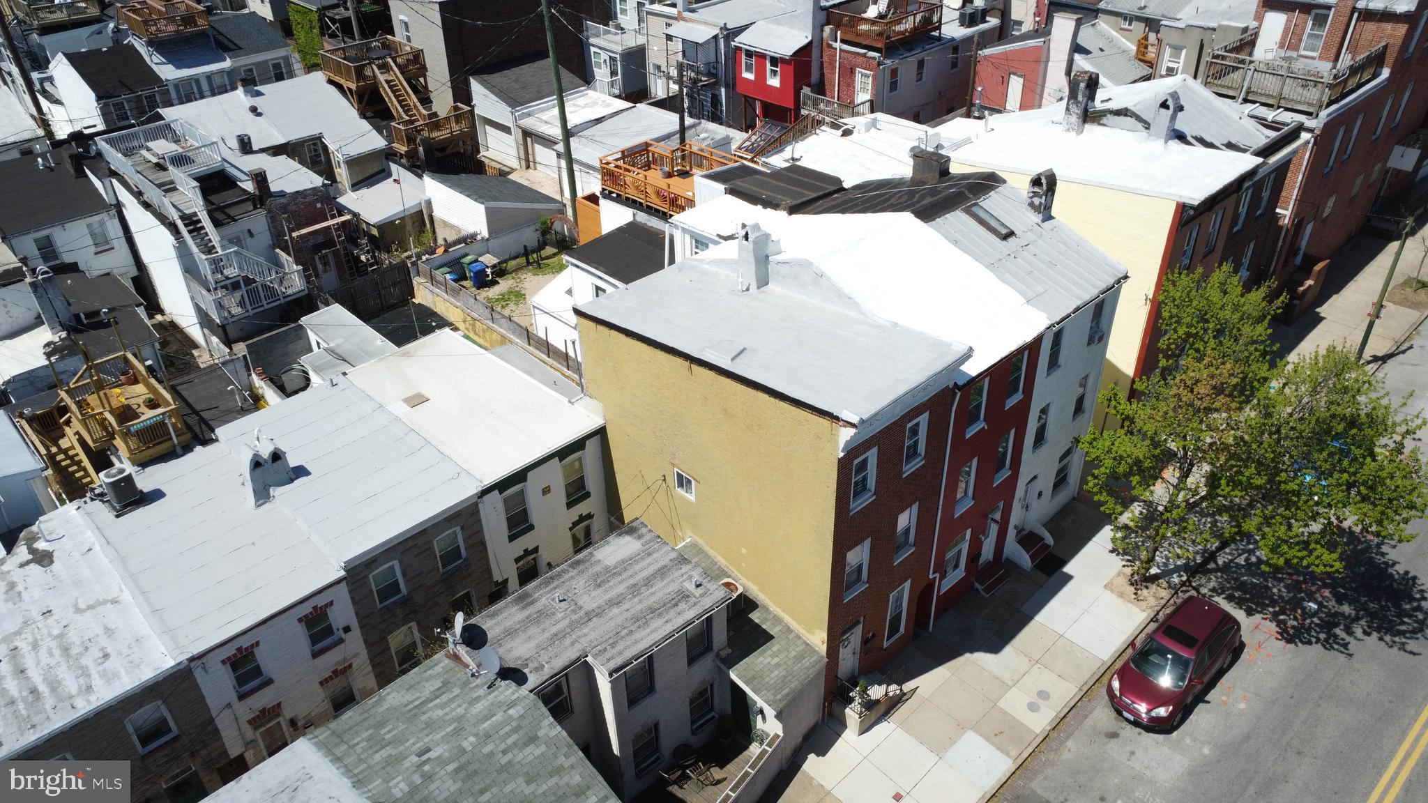 510 South Patterson Park Avenue Baltimore, MD 21231 - Photo 25 of 41 a view of a house with pool table and chairs