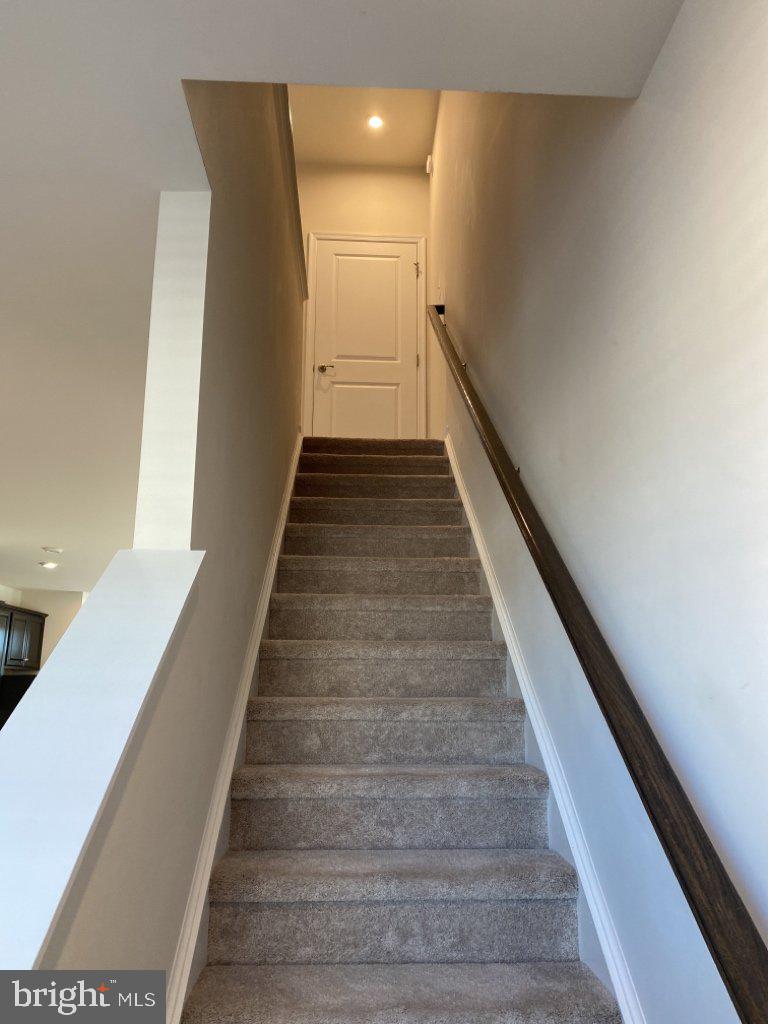 531 View Point Way Fredericksburg, VA 22405 - Photo 20 of 36 Inviting ascent to new possibilities.
