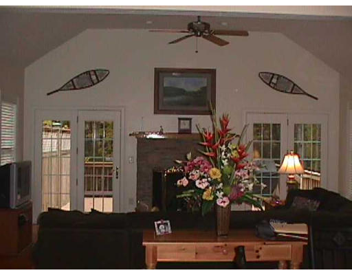 46 Farquhar Road Sturbridge, MA 01566 - Photo 4 of 7 Gallery Image 4