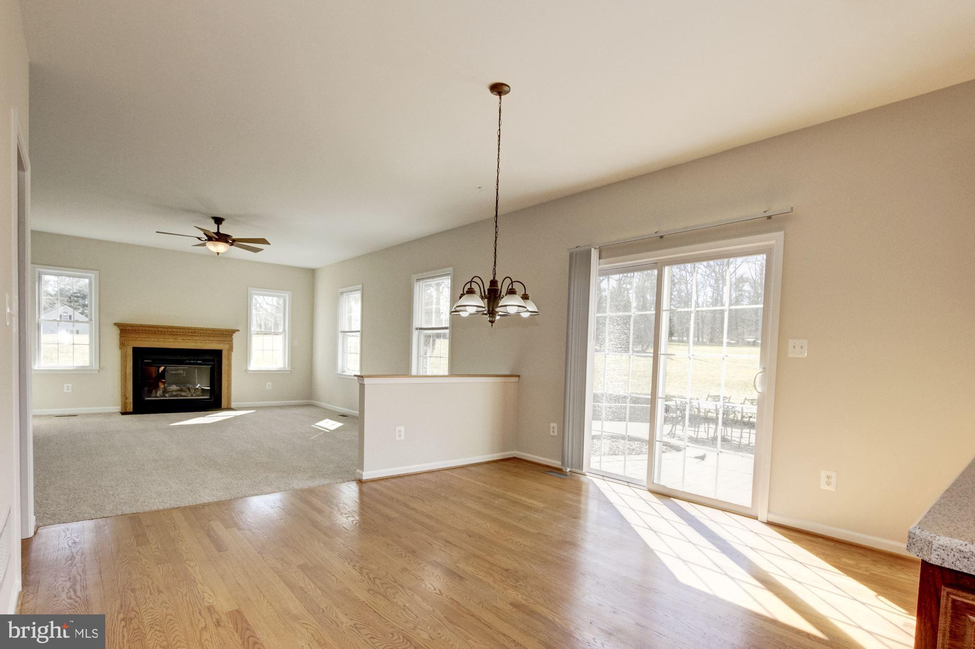 689 West Watersville Road Mount Airy, MD 21771 - Photo 12 of 50 BREAKFAST AREA IN KITCHEN