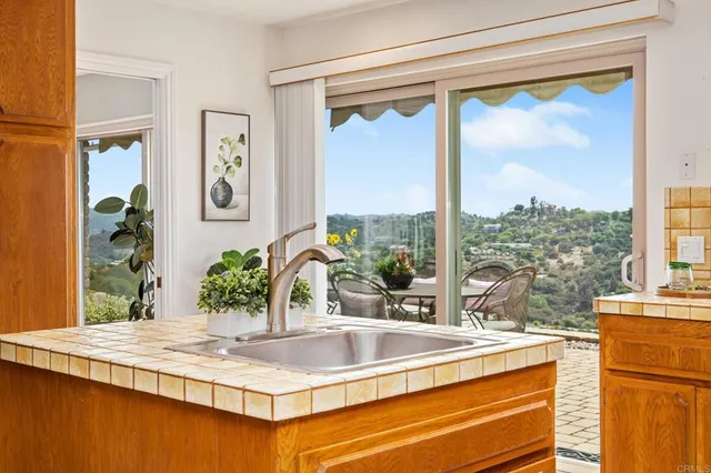 $949,000 | 13065 VÃa Suena, Valley Center, CA 92082