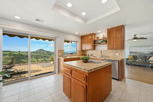 $949,000 | 13065 VÃa Suena, Valley Center, CA 92082